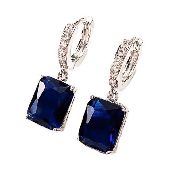 Last Pair! The Sapphire Drip Drop Earring in 925 silver - Picture 4 of 9